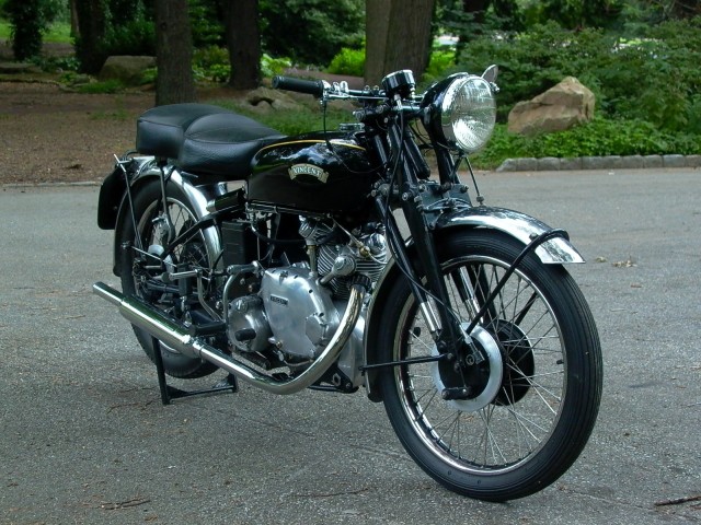 52 Vincent Comet July 2006, mid-season cleaning
