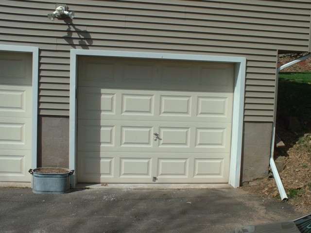 Badnewsdaddy's Garage/junk yard